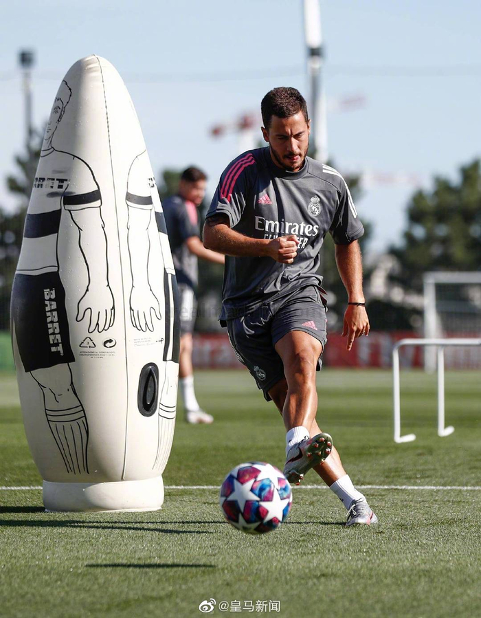 重磅！国际比赛日山东泰山调整名单克里夫兰骑士内部沟通备战欧冠，风云突变多伦多猛龙清晨战术微调的简单介绍-完美体育